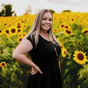 Meet your Posher, Dana